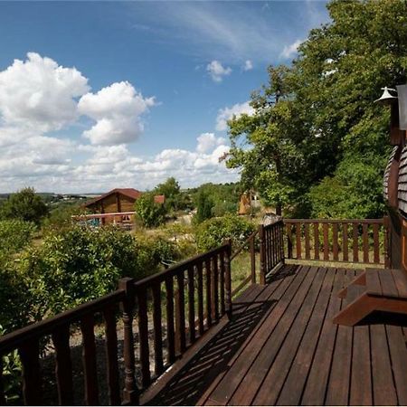 Le Chalet Du Chemin Et Sa Roulotte Berviller-en-Moselle Dış mekan fotoğraf