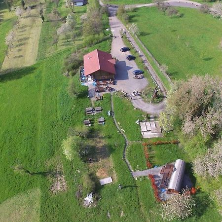 Le Chalet Du Chemin Et Sa Roulotte Berviller-en-Moselle Dış mekan fotoğraf