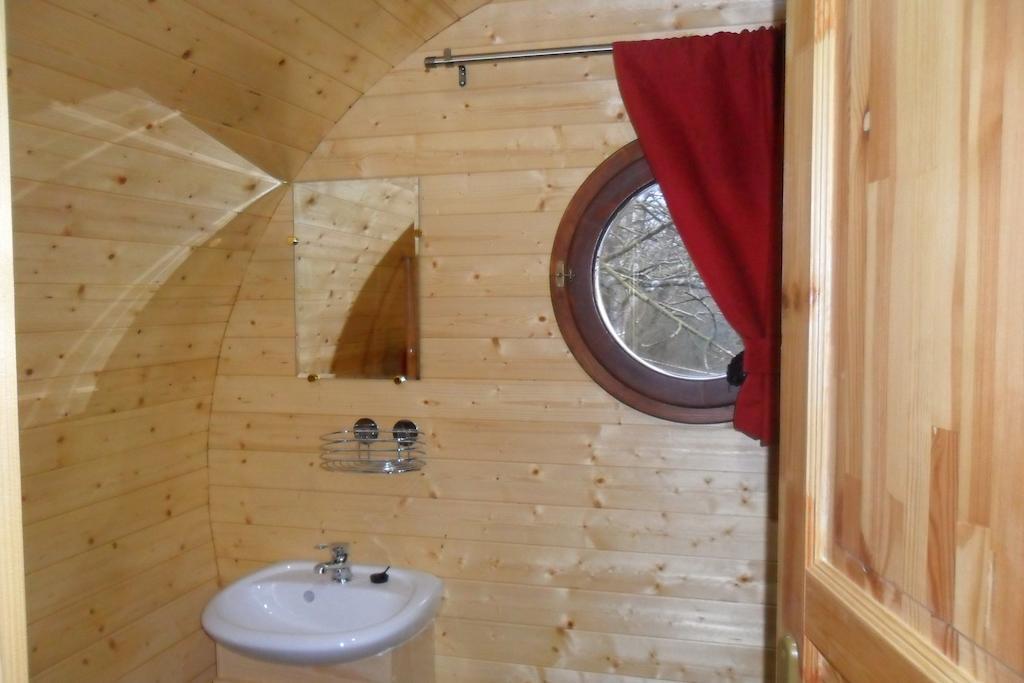 Le Chalet Du Chemin Et Sa Roulotte Berviller-en-Moselle Dış mekan fotoğraf